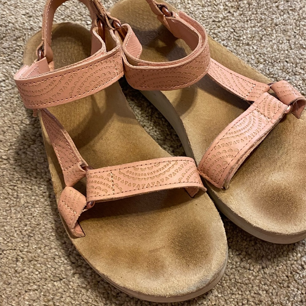 teva platform sandals